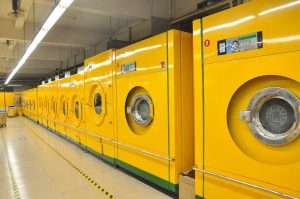 Moderne wasserette in Hoofddorp met geavanceerde machines voor professionele wasresultaten en gemak